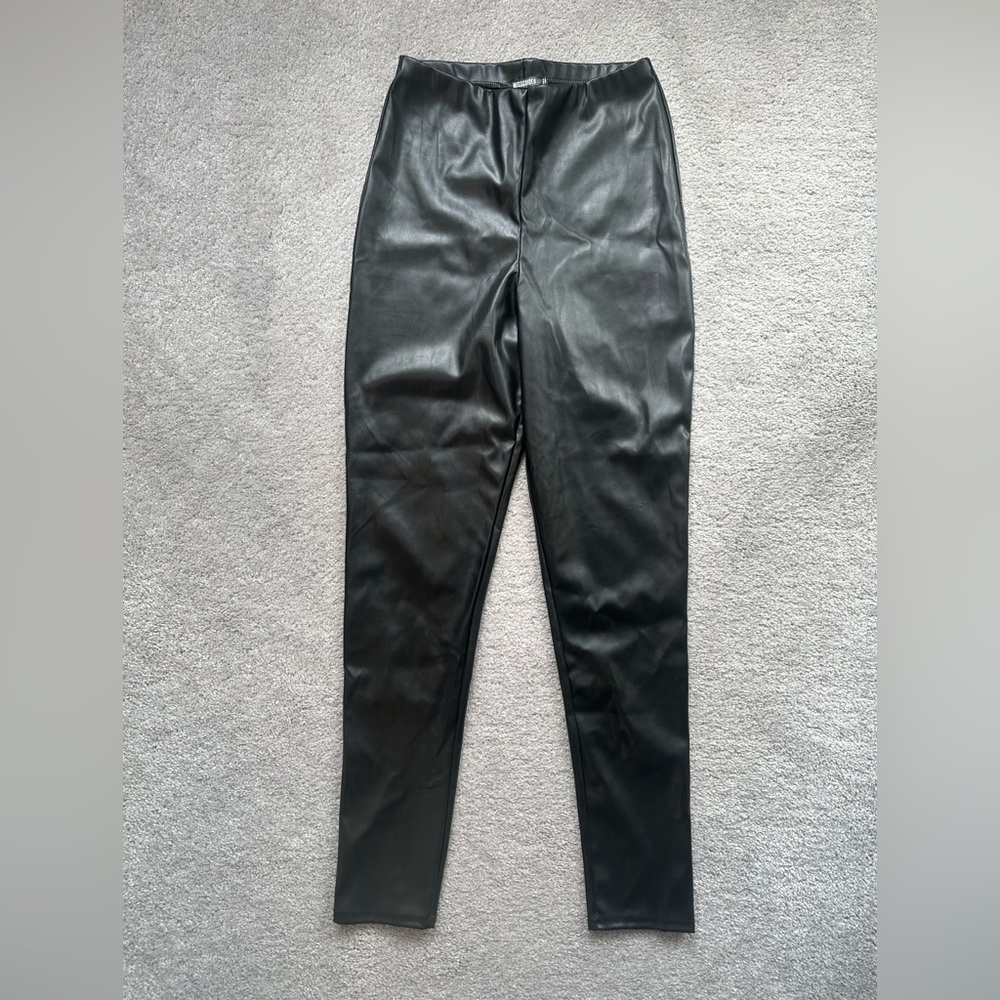 BRAND NEW - Black leather leggings